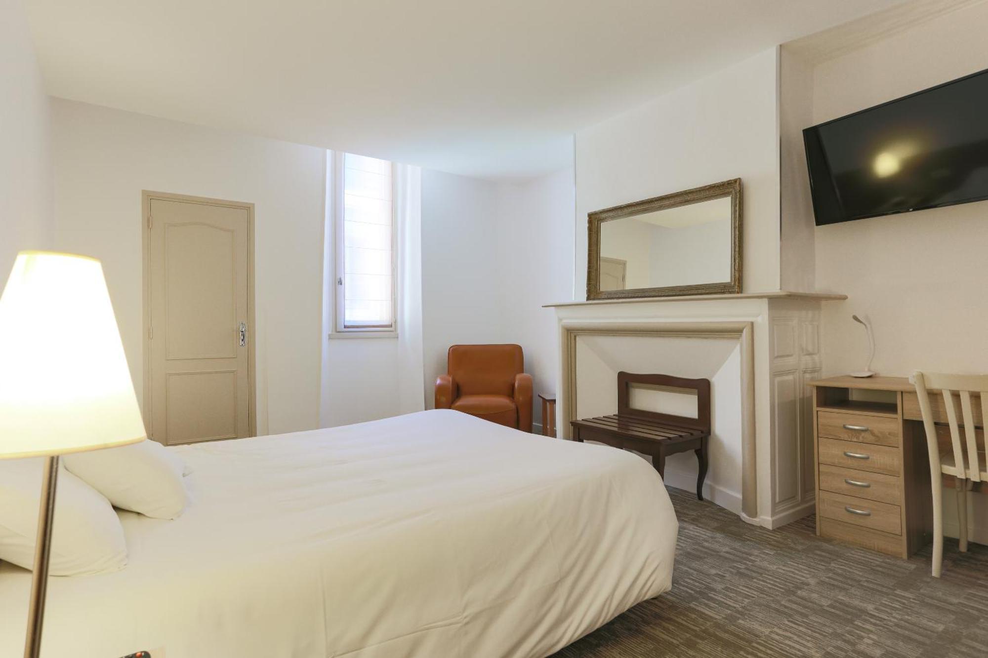 Hotel Du Clocher Роде Экстерьер фото