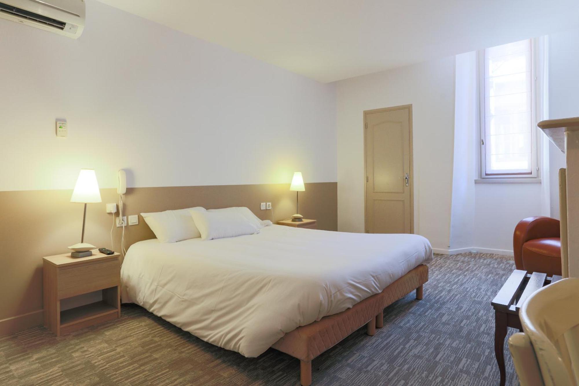 Hotel Du Clocher Роде Экстерьер фото