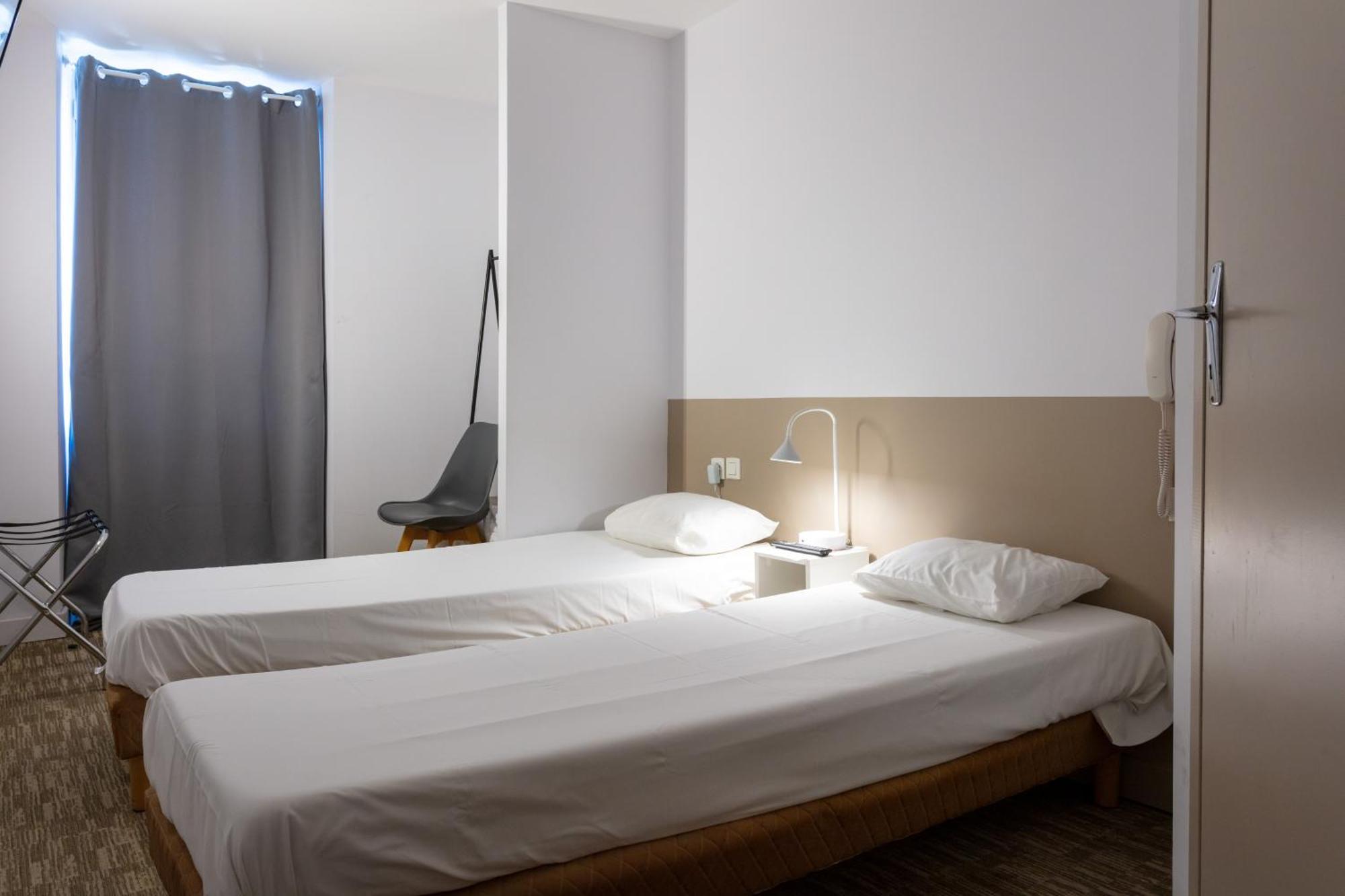 Hotel Du Clocher Роде Экстерьер фото